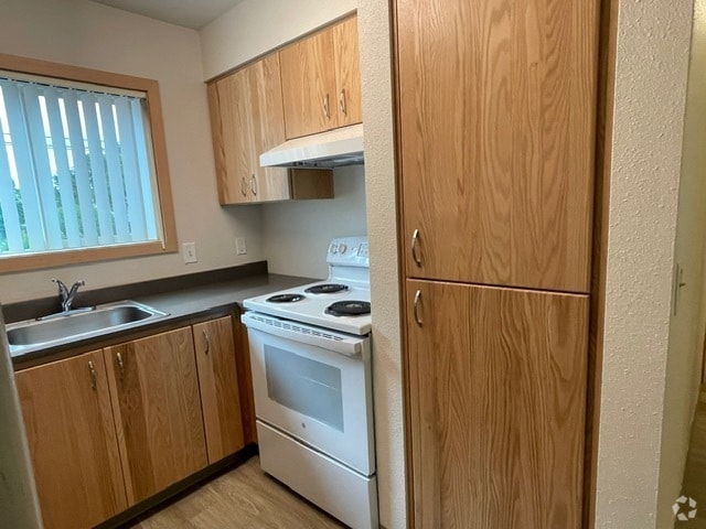Building Photo - Tarkington Square Apartments