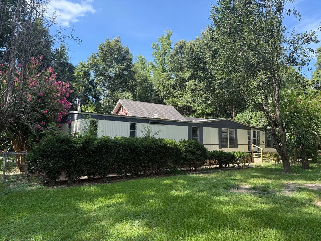 Photo - 143 Maple St