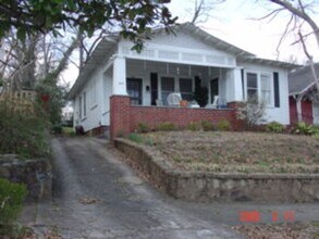 Building Photo - 505 E 3rd St