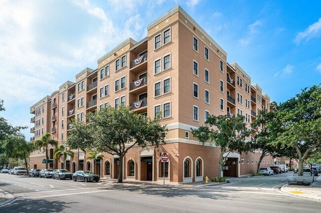 Photo - 511 Lucerne Avenue Unit 618 Apartment
