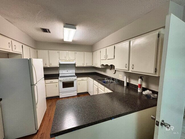 Foto del edificio - 171 Montclair Loop