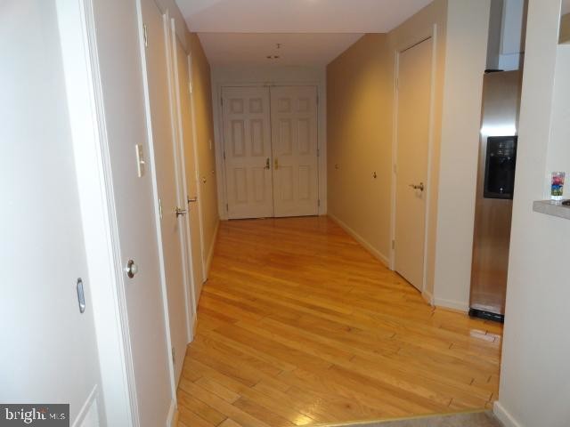 Primary Photo - 250 President St