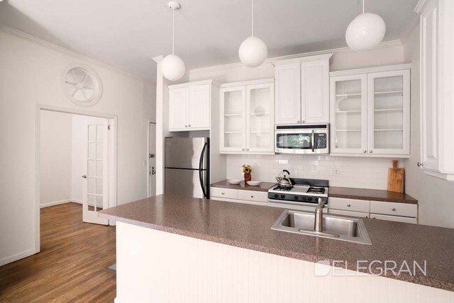 Building Photo - 358 West 23rd Street
