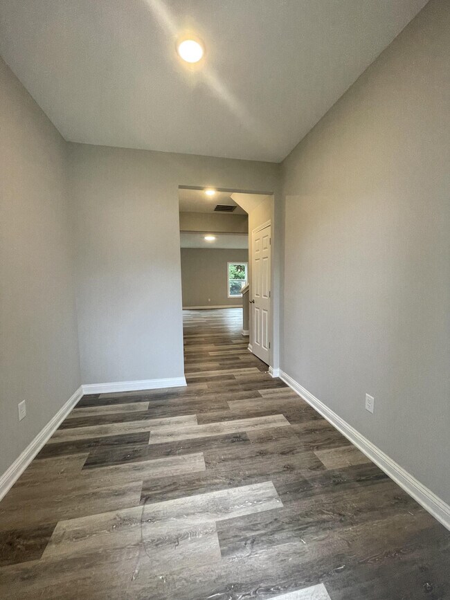 Foto del edificio - 101 Cammy Ct