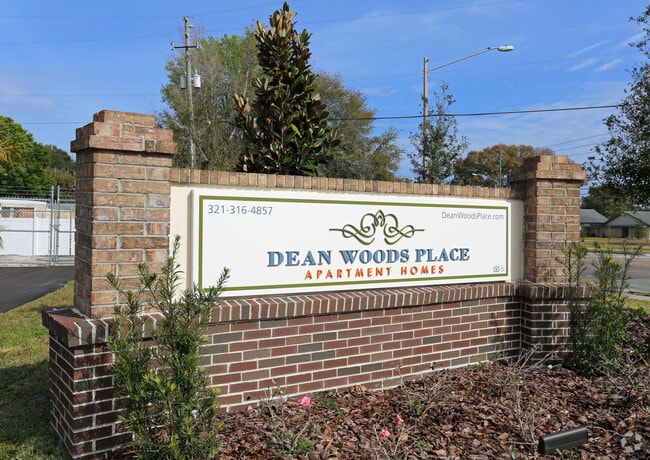 Building Photo - Dean Woods Place