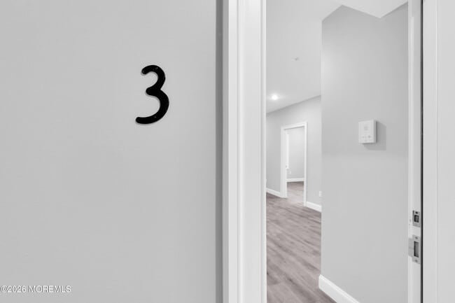 Foto del edificio - 245 Parker Ave