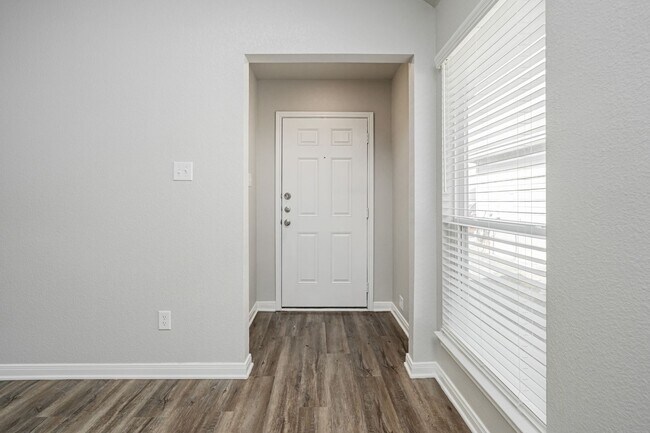 Foto del edificio - 4106 Summer Haze Ct