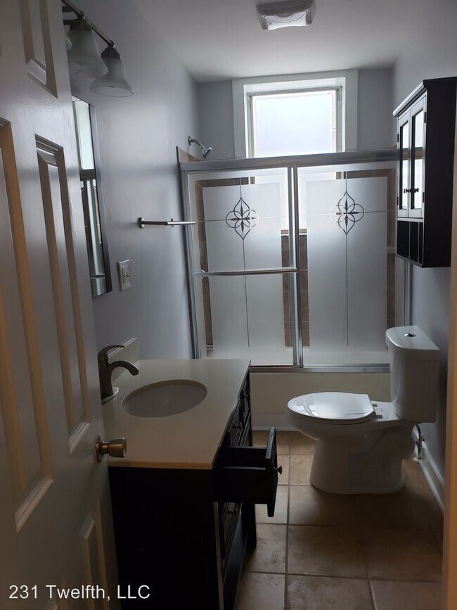 Foto del edificio - 1 br, 1 bath Apartment - 231 12th Street