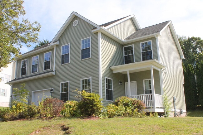 Foto del edificio - 15 Glen Ridge Rd