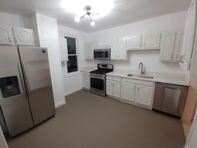 Building Photo - Charming Rental - Allentown