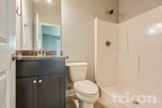 Building Photo - 616 Luckett Ct