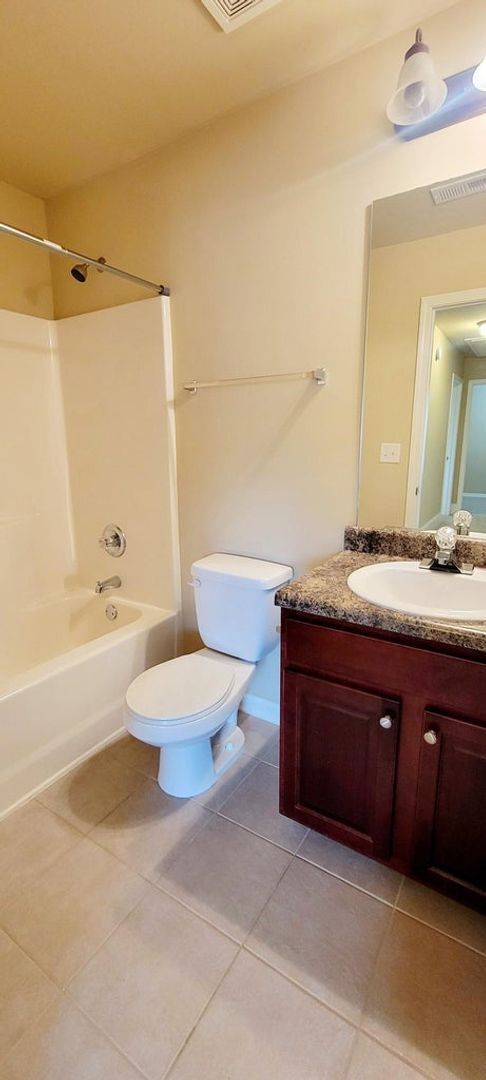 Building Photo - AVAILABLE NOW IN BERKLEY HILLS