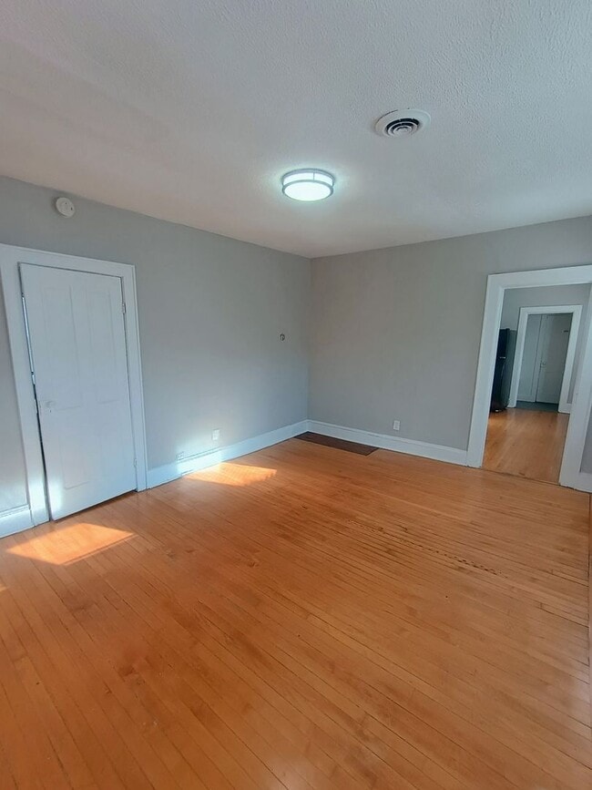 Building Photo - 1650 N Arlington Pl