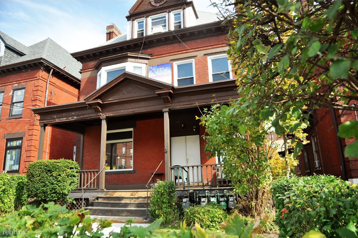 Primary Photo - 320 N Neville St