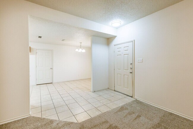 Foto del edificio - 5812 96th St