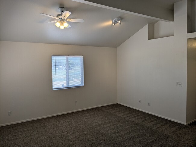 Livingroom - 1651 N 15th St