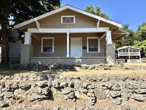 Building Photo - 1132 S Gary Ave