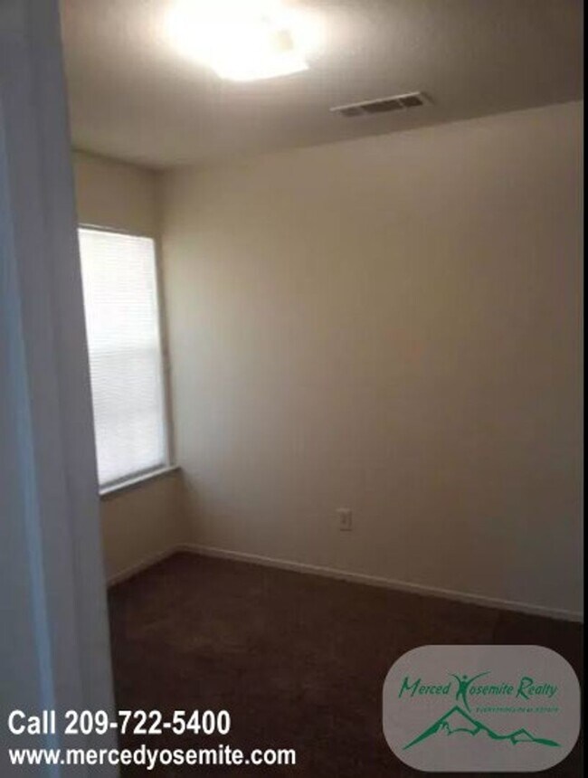 Foto del edificio - Appointment Only Do Not Disturb Occupants....