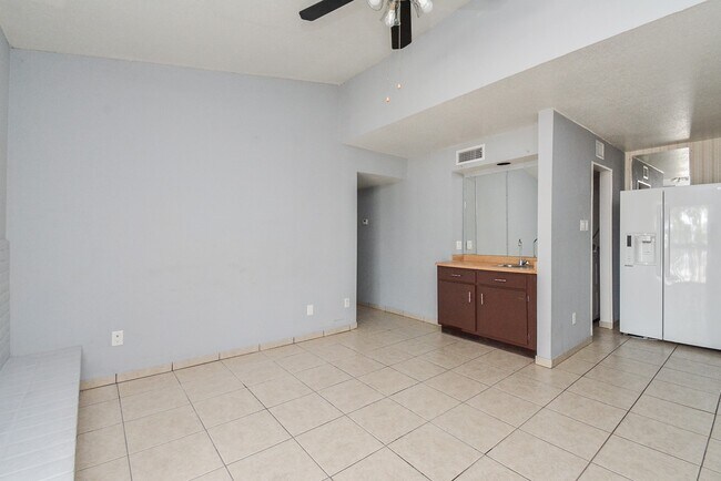 Foto del edificio - 9009 Richmond Ave