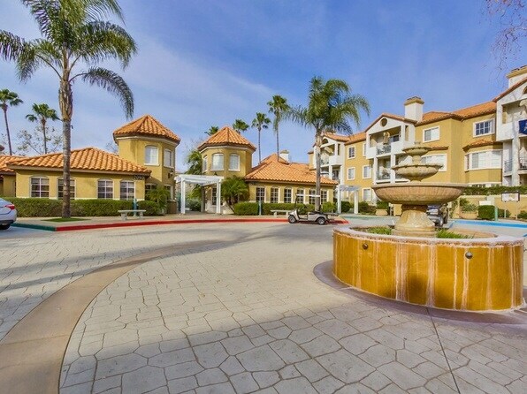 Building Photo - 2150 Camino De La Reina