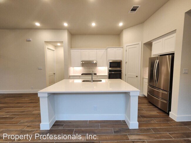 Building Photo - 3 br, 2 bath House - 1037 Easy Gruene