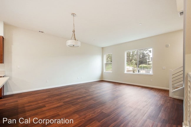 Building Photo - 2 br, 2.5 bath Apartment - 306 F Street