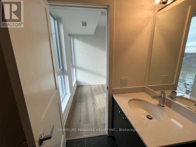 Building Photo - 312 Erb St. W