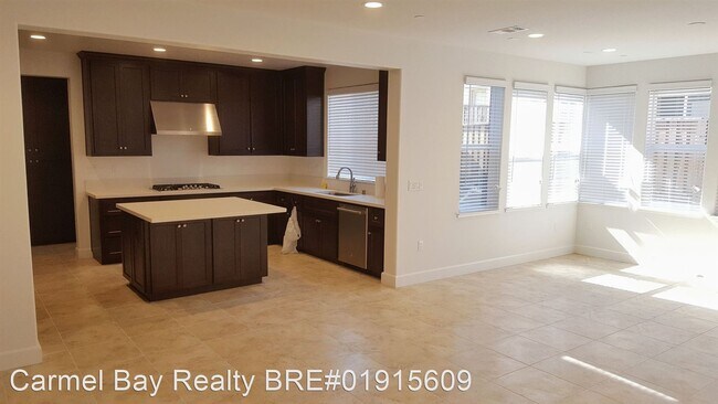 Foto del edificio - 3 br, 2.5 bath House - 2721 Sea Glass Ave