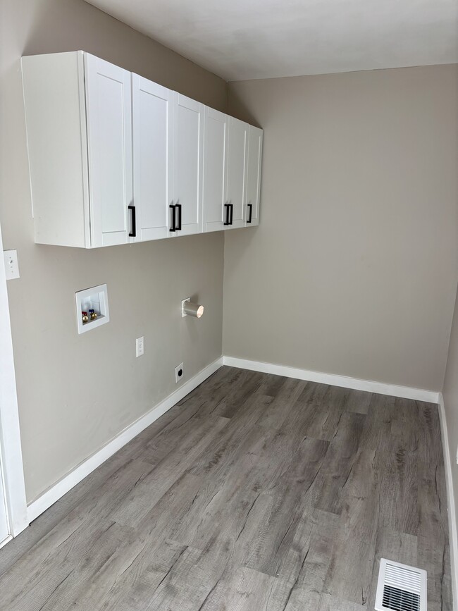 Foto del edificio - 1136 Chadford Rd