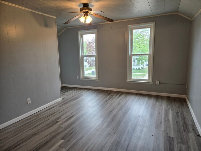Living Room - 503 N Rath Ave