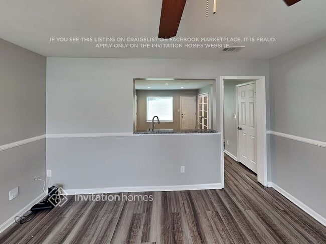 Foto del edificio - 716 Raindrops Rd