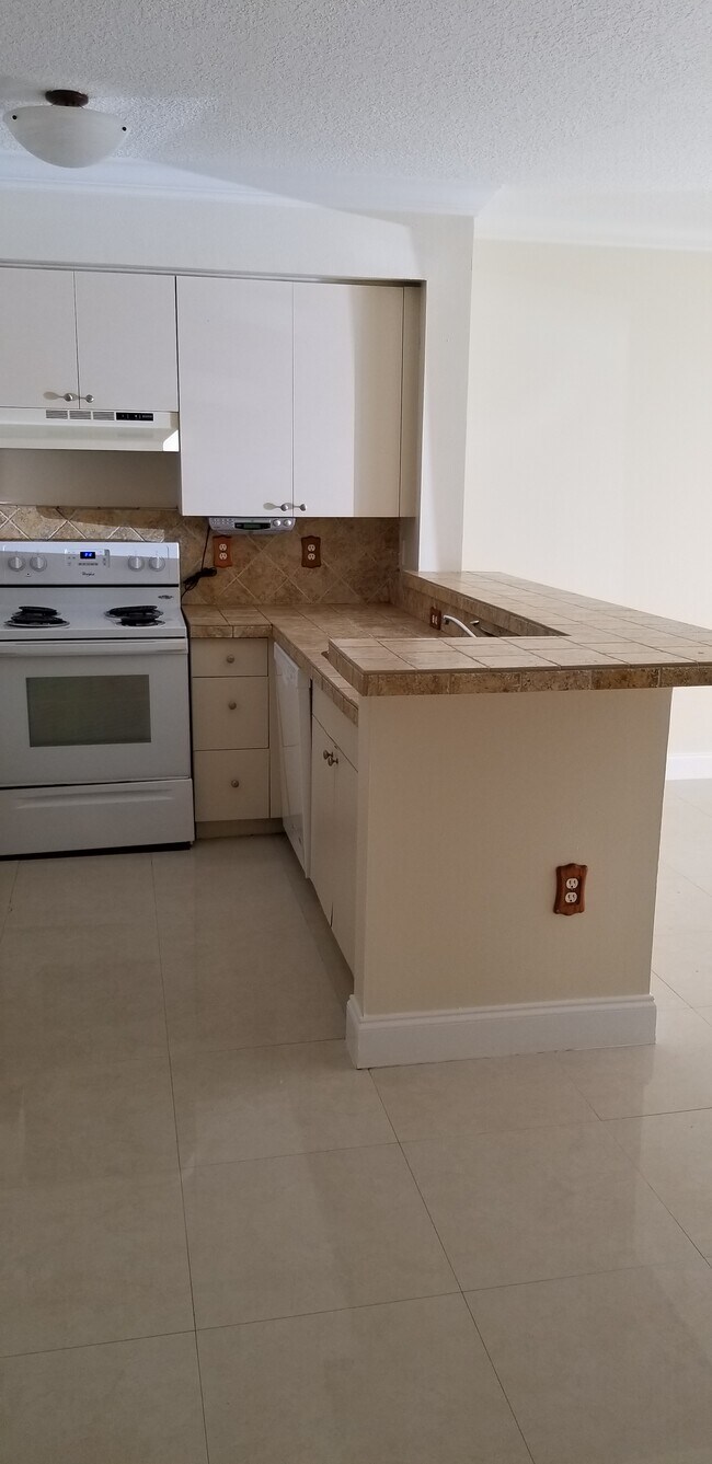 Kitchen 1 - 11050 Southwest 196th Street