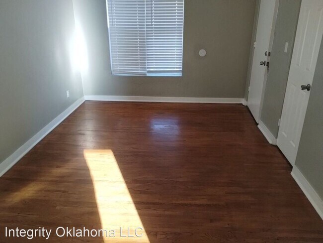 Building Photo - 2 br, 1 bath House - 2042 NW 25th 18E