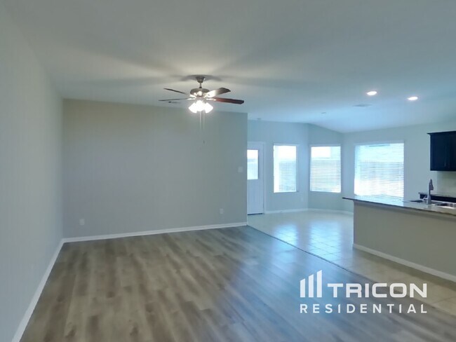 Foto del edificio - 728 Walls Blvd