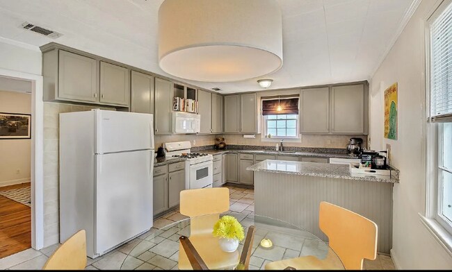 Foto del edificio - 412 E 65th St