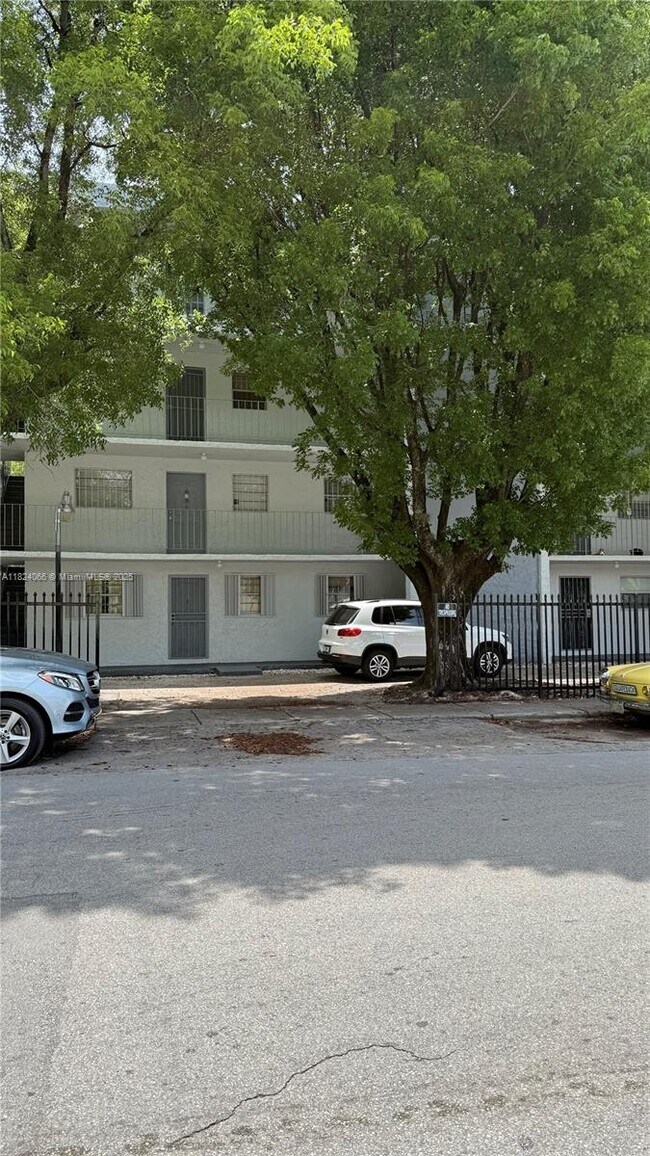 Building Photo - 1111 NW 19th Ave