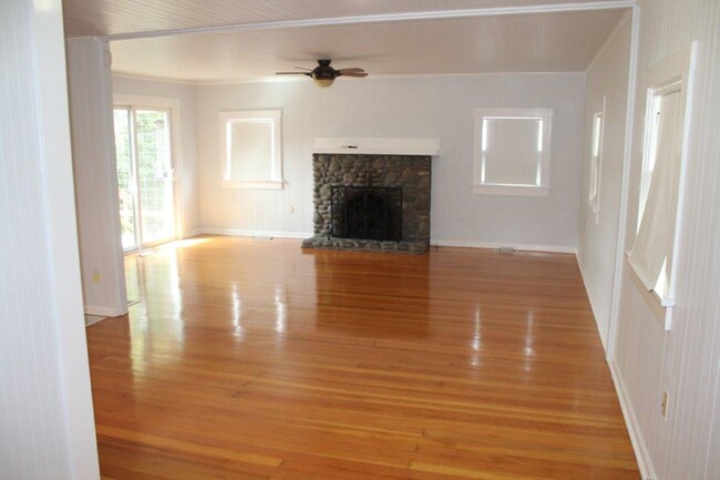 Building Photo - 2 br, 1 bath House - 1312 N. Franklin St