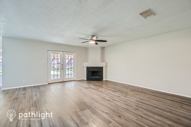 Foto del edificio - 7711 Cascade Oak Drive, San Antonio, TX, 7...