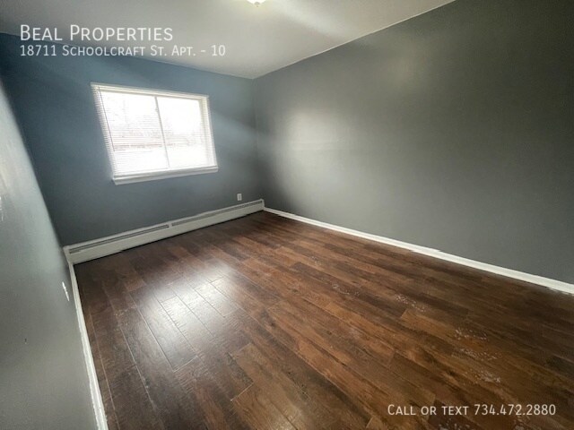 Foto del edificio - 18711 Schoolcraft Rd