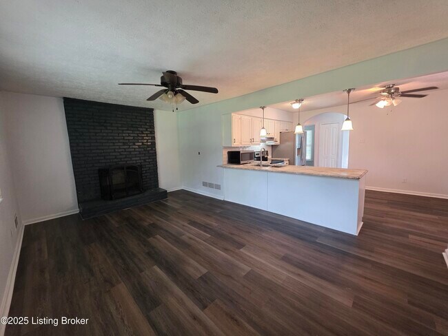 Building Photo - 4504 St Claude Dr