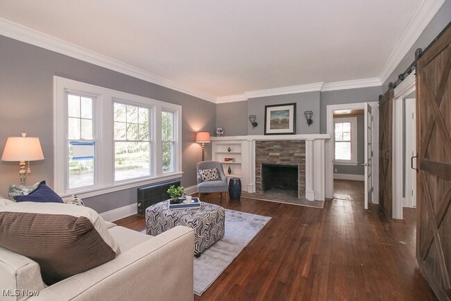 Building Photo - 2537 S Taylor Rd