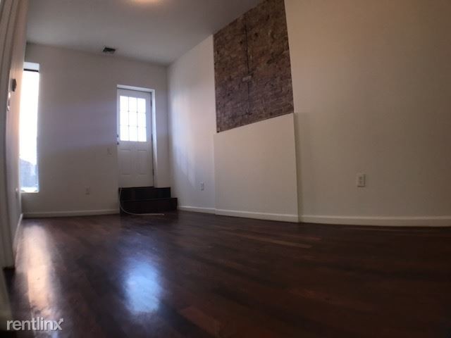 Building Photo - 1143 Fulton St