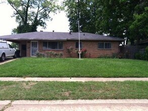 Building Photo - 4108 Parkway Dr