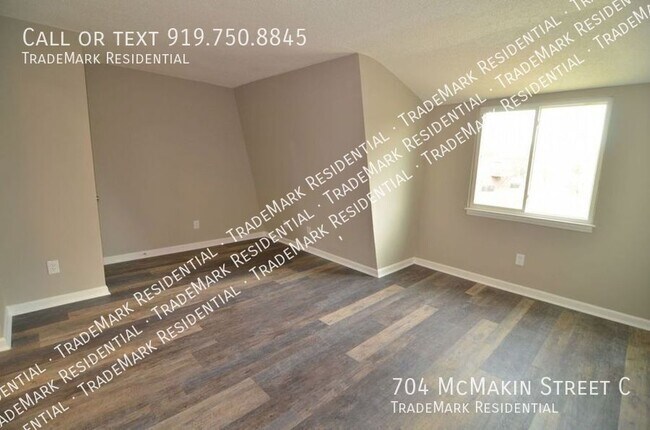 Foto del edificio - 704 McMakin St