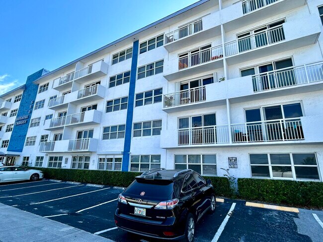 Foto del edificio - 550 Bayshore Dr