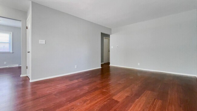 Foto del edificio - 5747 N 93rd St