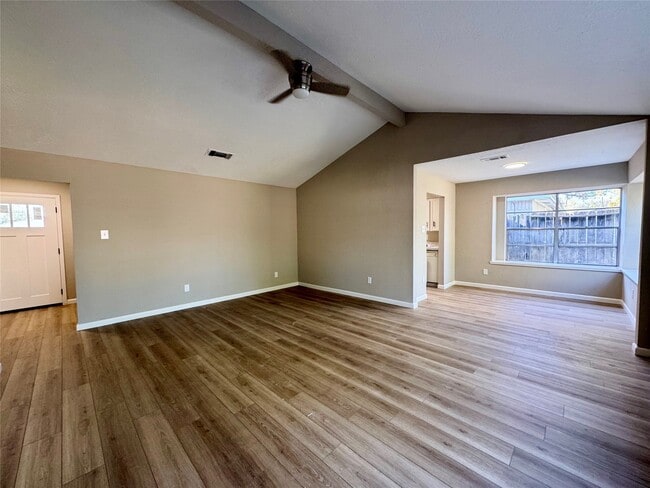 Foto del edificio - 16611 David Glen Dr