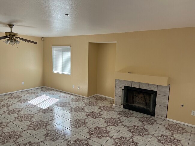 Photo - 15734 Willow Dr House