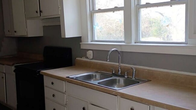 Foto del edificio - 1844 Christian Ave