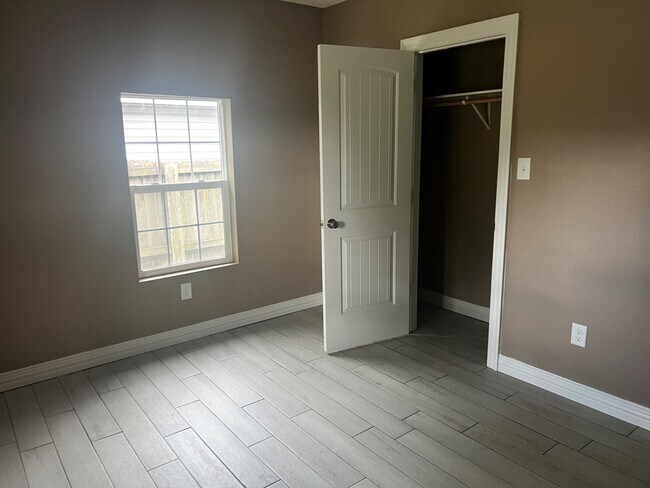 Foto del edificio - 7261 Terrell St